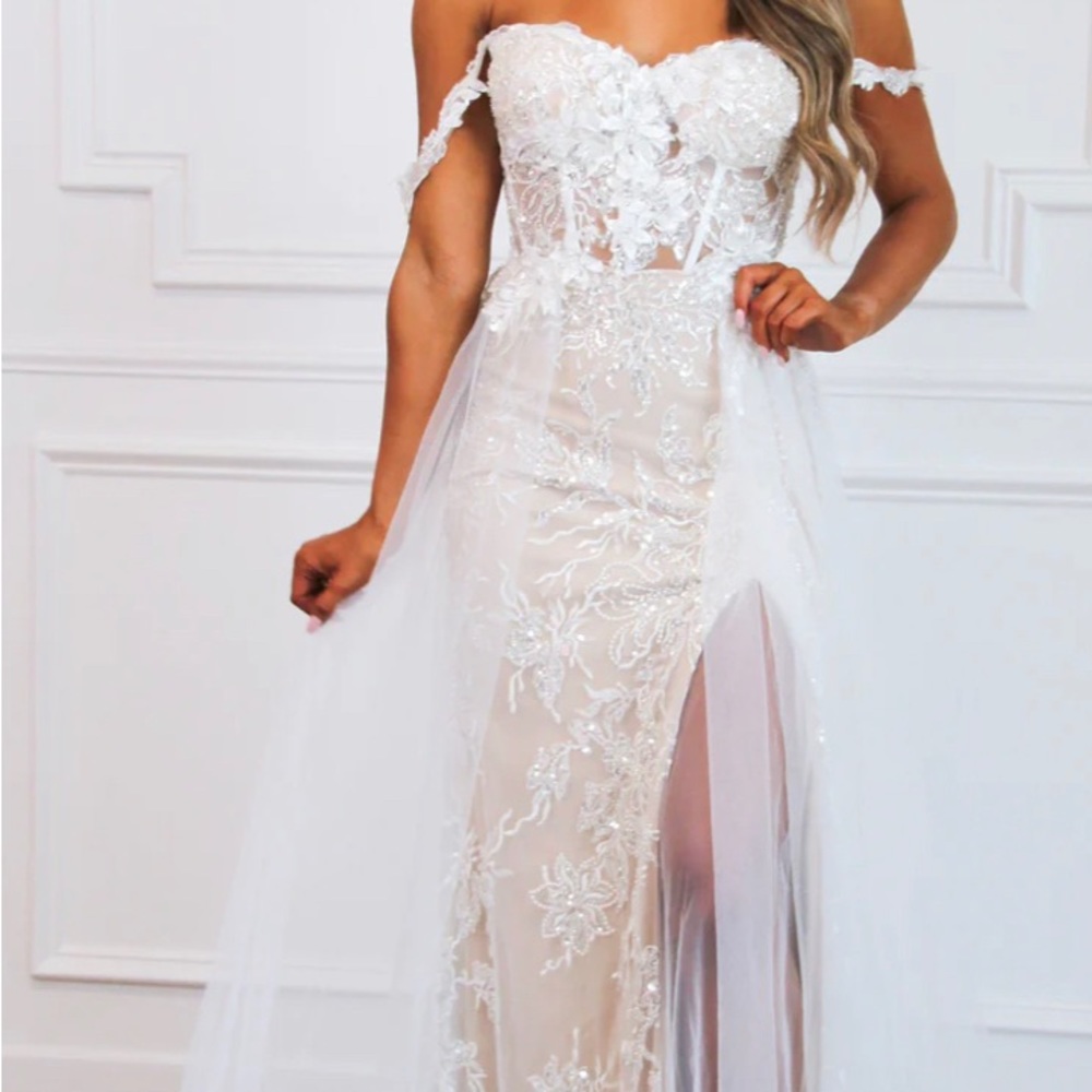 Bella and Bloom Boutique Whimsical Wishes Wedding Dress Size 12